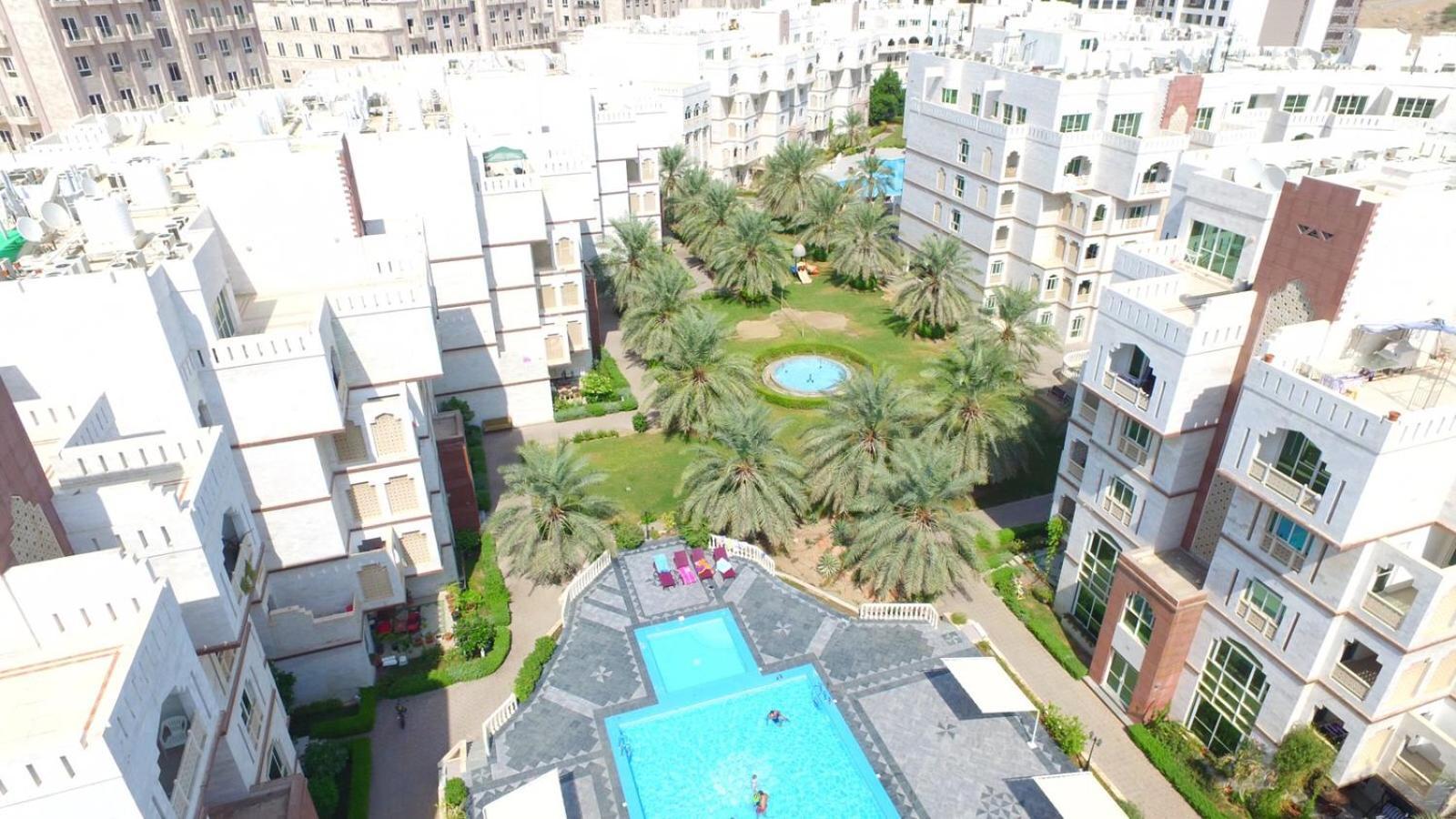 Muscat Oasis Residences Екстериор снимка