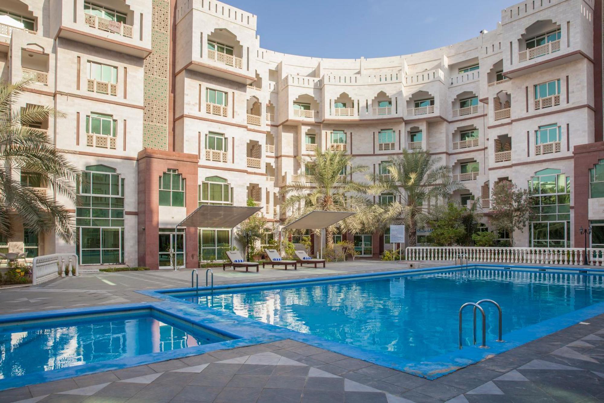 Muscat Oasis Residences Екстериор снимка